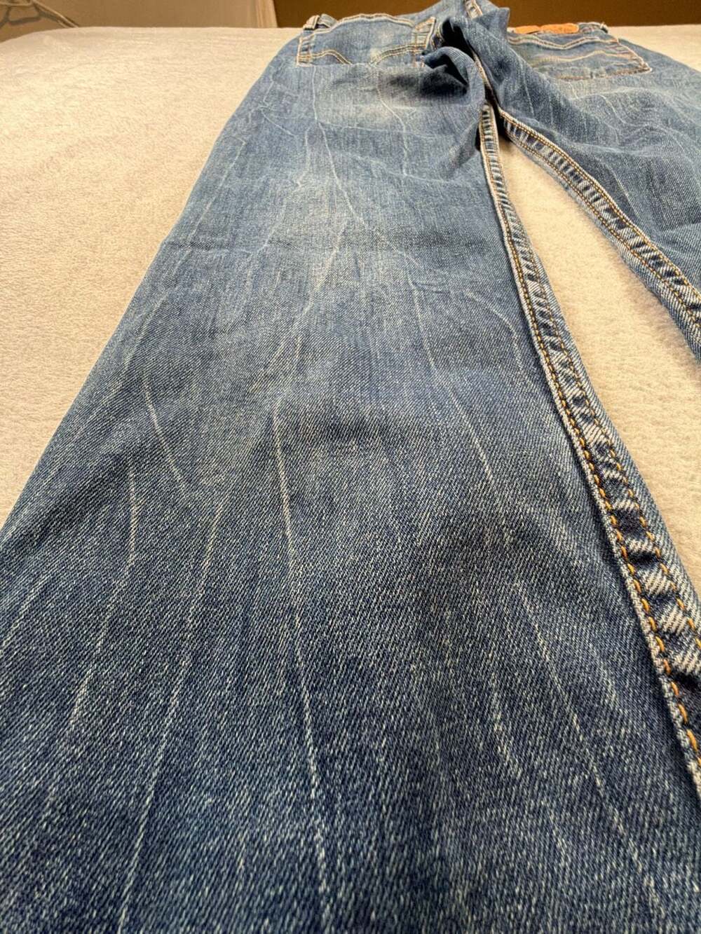 Levi's 514 Straight Leg Medium Wash Denim Jeans - Picture 8 of 11